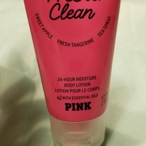 Victoria's secret lotion 2.5 Fresh and Clean
